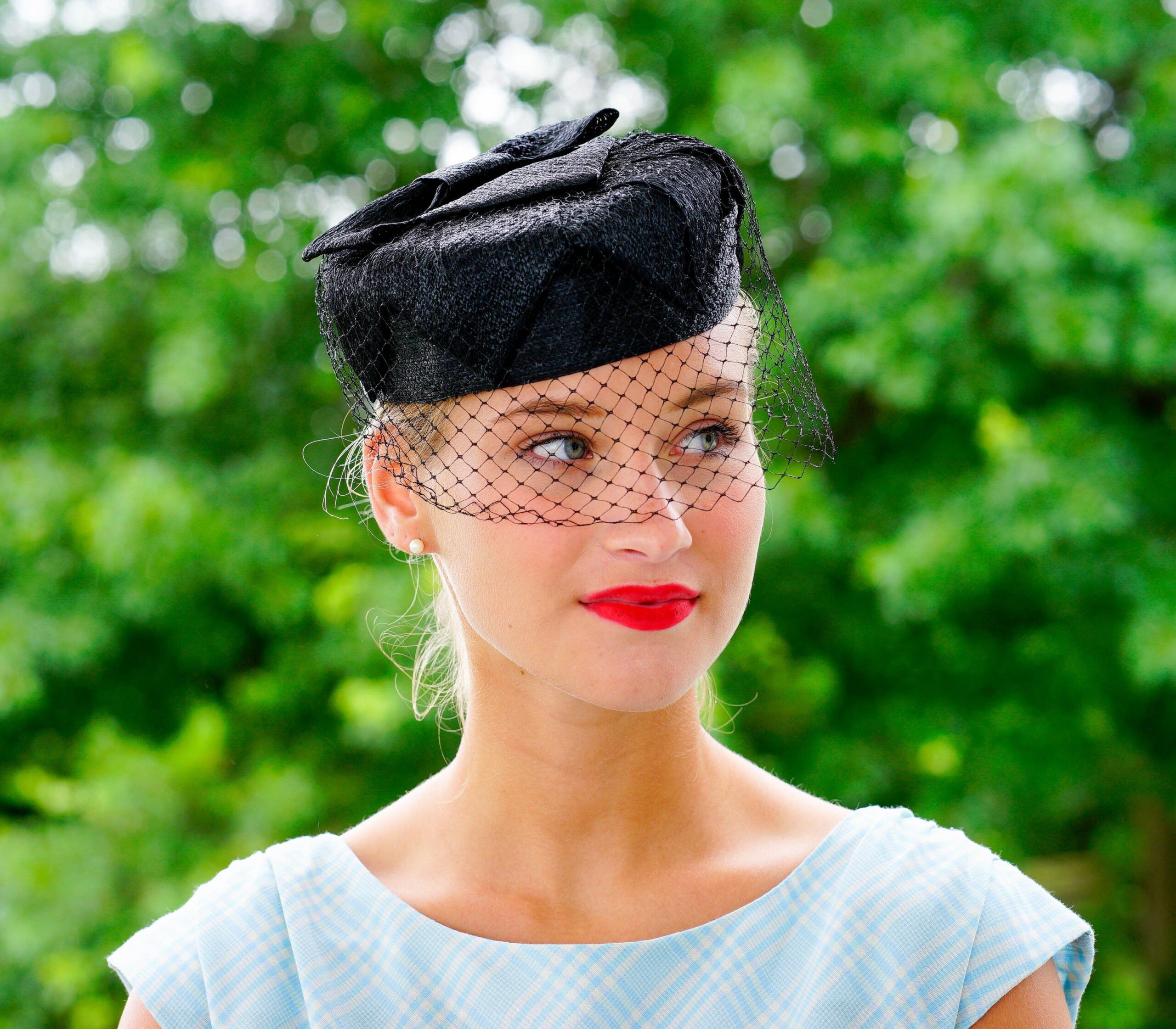 Pillbox Wedding Hat With Veil Ideas